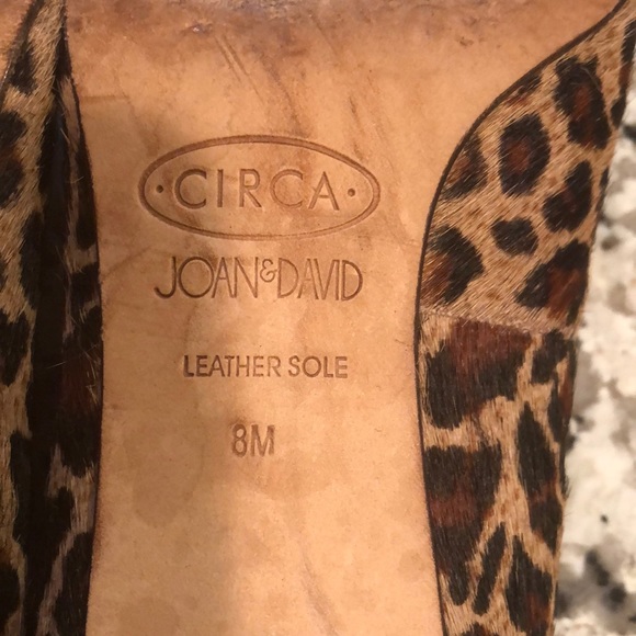 Joan & David Leather leopard print heels size 8 M - Picture 8 of 11